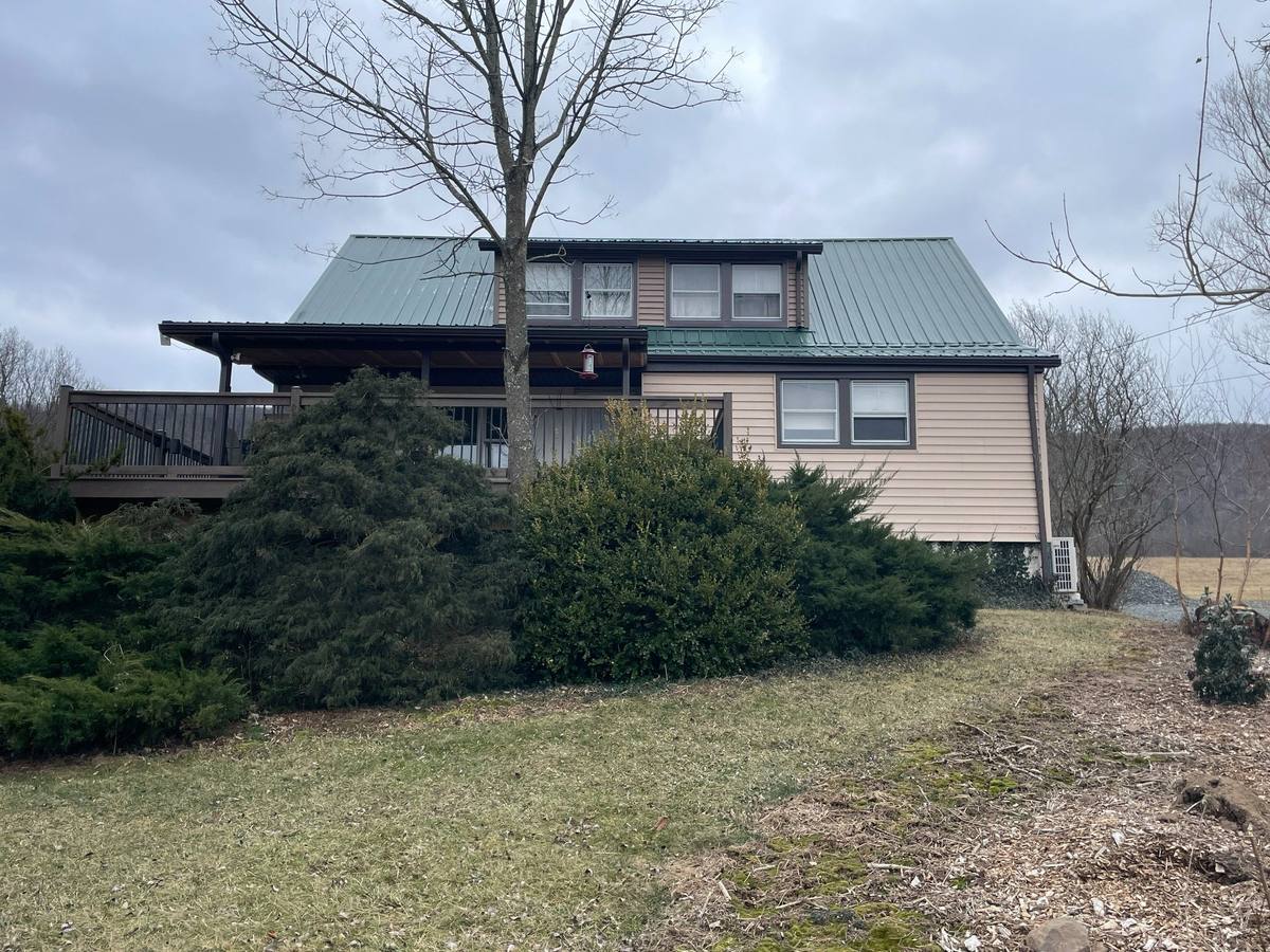 Existing front exterior of the Residence before the proposed addition